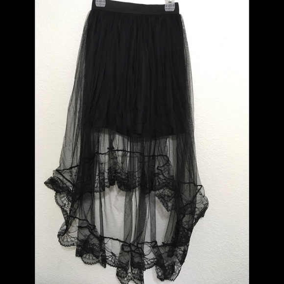 Black Lace Cute Skirt - Picture 2 of 4